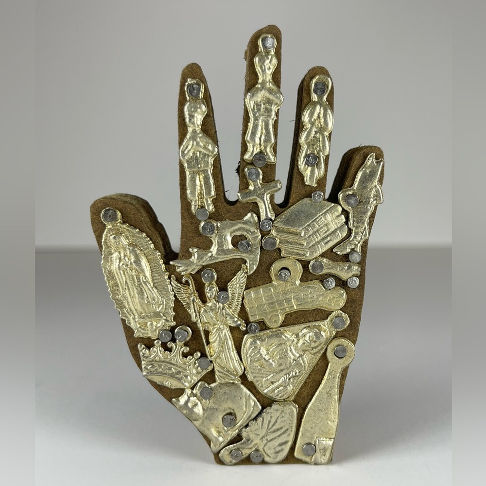 Mexican milagros hand